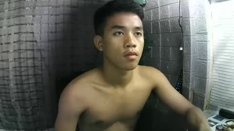 kritthanarkorn online show from 11/06/25, 01:56