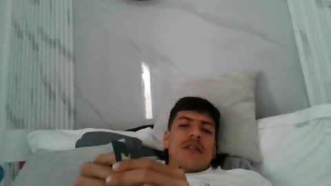 Snapshot of krlitoshincapie chatting on 10/28/25, 06:43 krlitoshincapie online show from 10/28/25, 06:43