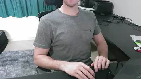 Snapshot of krocr_iras chatting on 11/22/25, 05:23 Lucas Edu online show from 11/22/25, 05:23