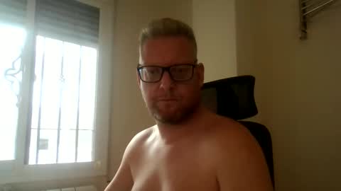 kroezel1985 online show from 09/17/25, 07:43