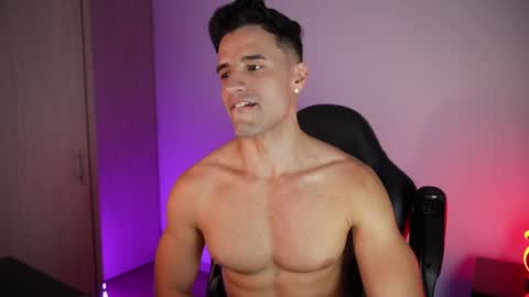 Snapshot of krops_ chatting on 04/20/26, 02:36 KROPS online show from 04/20/26, 02:36