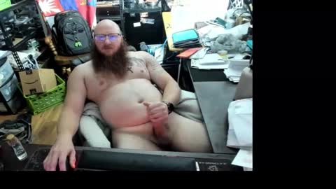 Snapshot of krugdd chatting on 10/20/25, 05:46 Krug online show from 10/20/25, 05:46