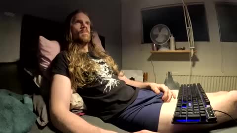 Krullz online show from 12/14/25, 12:05