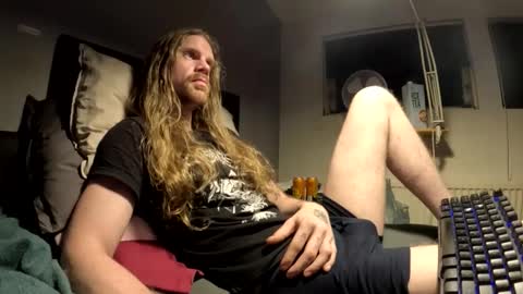 Krullz online show from 12/22/25, 01:46