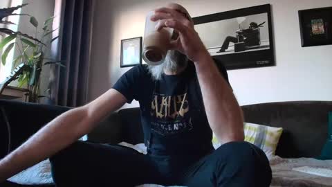 Snapshot of krummersaebel chatting on 02/23/25, 04:35 krummersaebel online show from 02/23/25, 04:35