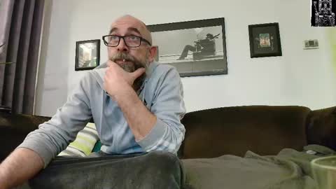 Snapshot of krummersaebel chatting on 03/02/25, 10:27 krummersaebel online show from 03/02/25, 10:27