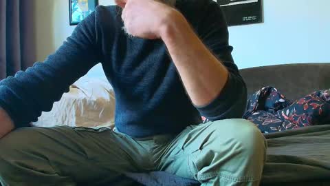 Snapshot of krummersaebel chatting on 02/15/26, 12:47 krummersaebel online show from 02/15/26, 12:47