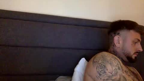 krxt13 online show from 10/27/25, 07:18