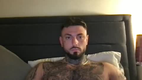 Snapshot of krxt13 chatting on 04/12/26, 09:42 krxt13 online show from 04/12/26, 09:42