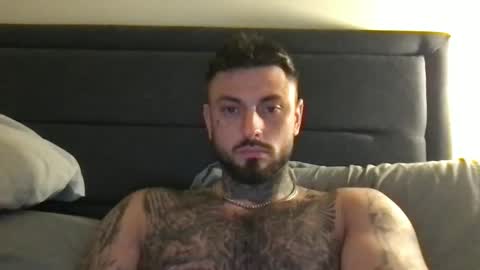 Snapshot of krxt13 chatting on 04/15/26, 09:15 krxt13 online show from 04/15/26, 09:15