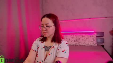 Snapshot of krysadapp chatting on 09/23/25, 12:13 Krys online show from 09/23/25, 12:13