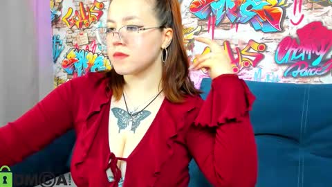 Snapshot of krysadapp chatting on 09/29/25, 08:19 Krys online show from 09/29/25, 08:19