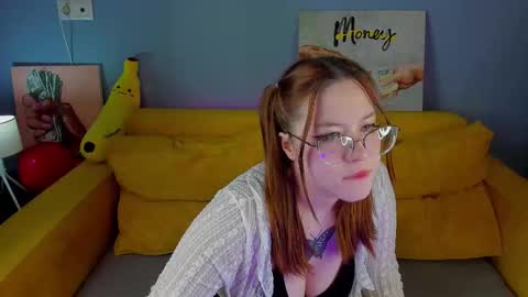 Snapshot of krysadapp chatting on 02/16/26, 07:15 Krys online show from 02/16/26, 07:15