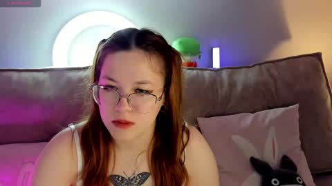 Snapshot of krysadapp chatting on 03/19/26, 01:09 Krys online show from 03/19/26, 01:09