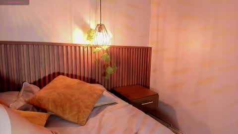 Snapshot of krystalswift_ chatting on 03/21/26, 03:22 krystalswift_ online show from 03/21/26, 03:22