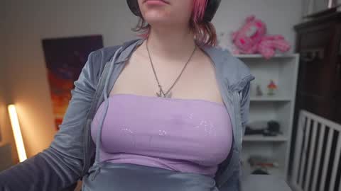 Snapshot of krystalsyxx chatting on 01/24/25, 10:30 Krystal Syx online show from 01/24/25, 10:30