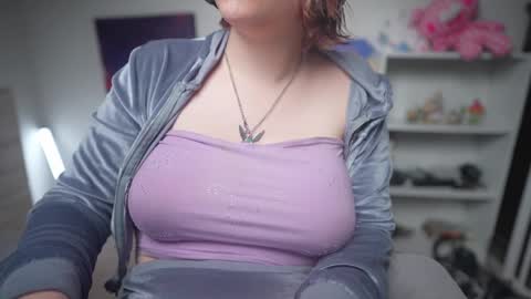 Snapshot of krystalsyxx chatting on 03/11/25, 03:37 Krystal Syx online show from 03/11/25, 03:37