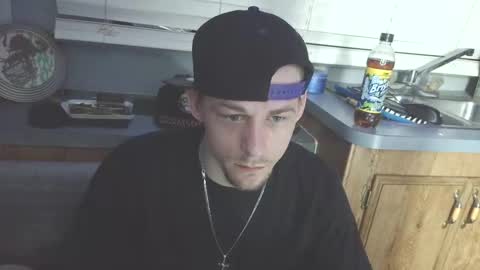 Snapshot of krytiar1992 chatting on 11/19/25, 11:16 krytiar1992 online show from 11/19/25, 11:16