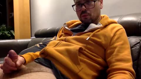 Snapshot of krzysztof1977 chatting on 02/25/26, 10:30 krzysztof1977 online show from 02/25/26, 10:30