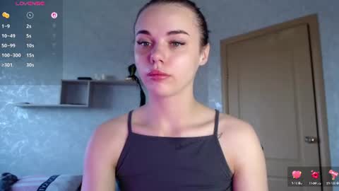 Snapshot of kseni_a chatting on 07/11/26, 05:43 Ksenia online show from 07/11/26, 05:43
