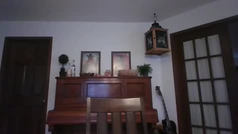 Snapshot of kskander19 chatting on 10/30/25, 05:35 kskander19 online show from 10/30/25, 05:35