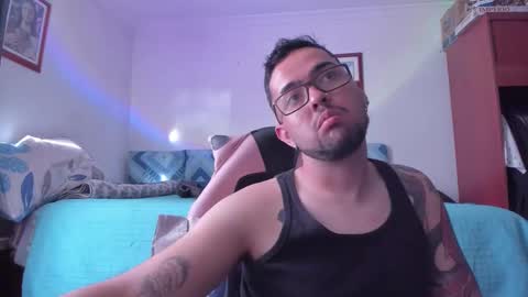 Snapshot of kssam772 chatting on 10/06/25, 09:01 Sam monitor de modelos independientes online show from 10/06/25, 09:01