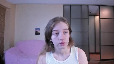 Snapshot of ksuhesa chatting on 03/23/26, 12:58 ksuhesa online show from 03/23/26, 12:58