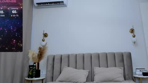 Lady online show from 09/12/25, 12:16