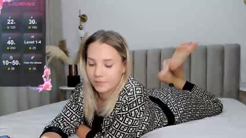 Lady online show from 09/21/25, 09:16