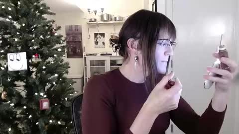 Snapshot of ktrichards77 chatting on 12/18/25, 01:44 Cait online show from 12/18/25, 01:44