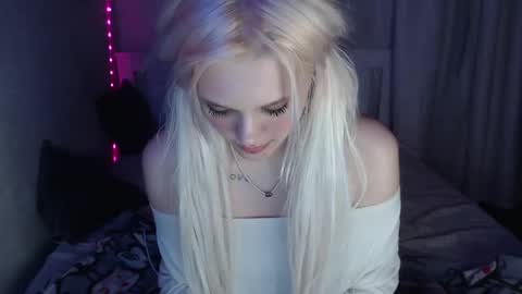 Emilia online show from 02/23/25, 01:24