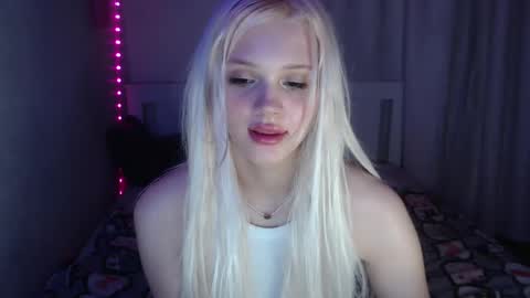 Emilia online show from 02/24/25, 01:57