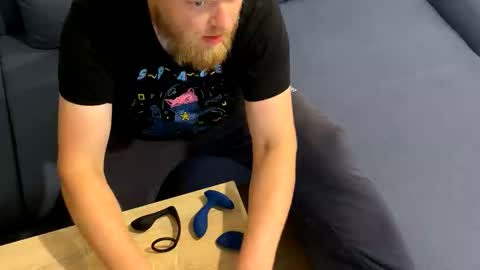 Snapshot of kubadelo chatting on 09/24/25, 08:12 Tony online show from 09/24/25, 08:12