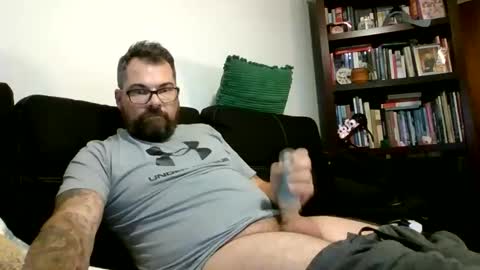 Snapshot of kucherov86 chatting on 09/27/25, 10:20 ass tonguefucker online show from 09/27/25, 10:20