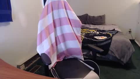 Kuggy online show from 10/26/25, 06:14