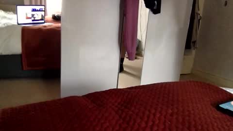 kulashaker46 online show from 09/28/25, 10:09