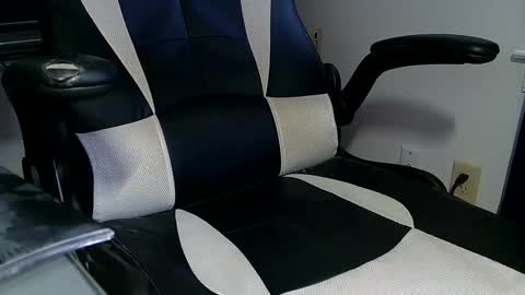 Snapshot of kumtimer chatting on 12/13/24, 05:10 kumtimer online show from 12/13/24, 05:10