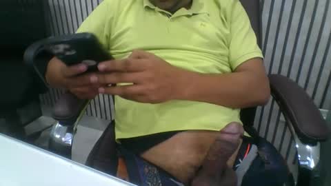 kunalbull25 online show from 10/16/25, 11:44