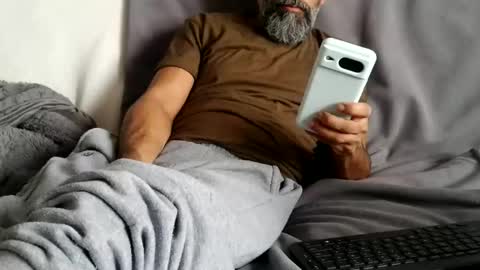 Snapshot of kung_furious chatting on 04/15/26, 08:42 Ohm. online show from 04/15/26, 08:42