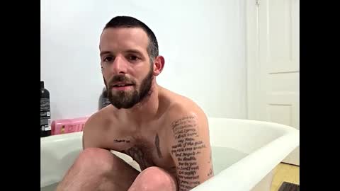 Snapshot of kuntryboyfresh1995 chatting on 01/13/26, 04:34 kuntryboyfresh1995 online show from 01/13/26, 04:34