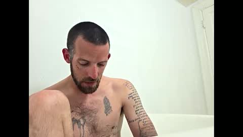 Snapshot of kuntryboyfresh1995 chatting on 04/24/26, 09:01 kuntryboyfresh1995 online show from 04/24/26, 09:01