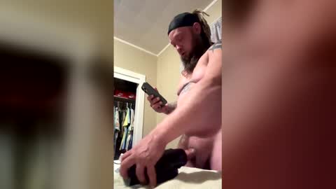 Snapshot of kuntryg83 chatting on 12/20/25, 10:28 kuntryg83 online show from 12/20/25, 10:28