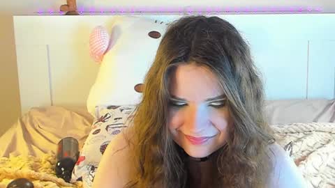 Snapshot of kuraii_ chatting on 01/19/25, 10:17 Anna online show from 01/19/25, 10:17