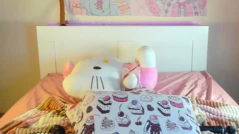 Snapshot of kuraii_ chatting on 02/04/25, 03:33 Anna online show from 02/04/25, 03:33