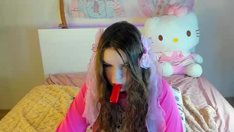 Snapshot of kuraii_ chatting on 02/25/25, 05:30 Anna online show from 02/25/25, 05:30