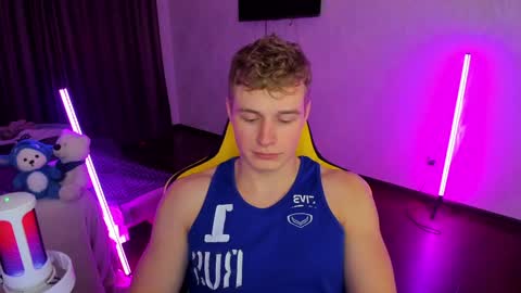 kurt_hanssen online show from 12/03/24, 04:28