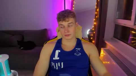 kurt_hanssen online show from 10/24/25, 08:16