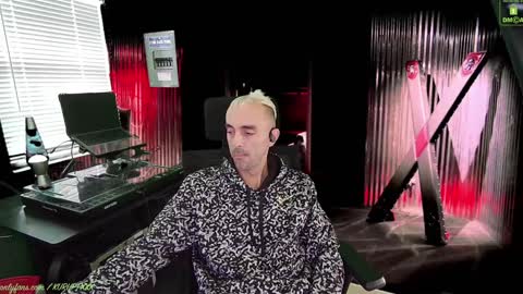 Snapshot of kuruptxxx chatting on 01/10/25, 06:28 kuruptxxx online show from 01/10/25, 06:28