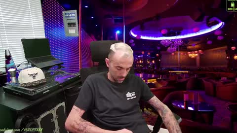 Snapshot of kuruptxxx chatting on 01/15/25, 09:20 kuruptxxx online show from 01/15/25, 09:20