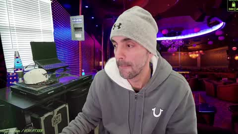 Snapshot of kuruptxxx chatting on 01/22/25, 07:03 kuruptxxx online show from 01/22/25, 07:03